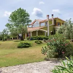 Lovely In Galižana