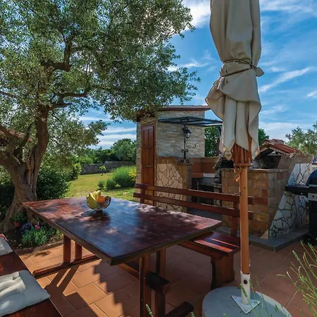 In Nyaraló Galižana