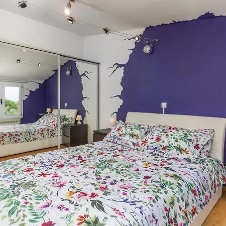 In Nyaraló Galižana